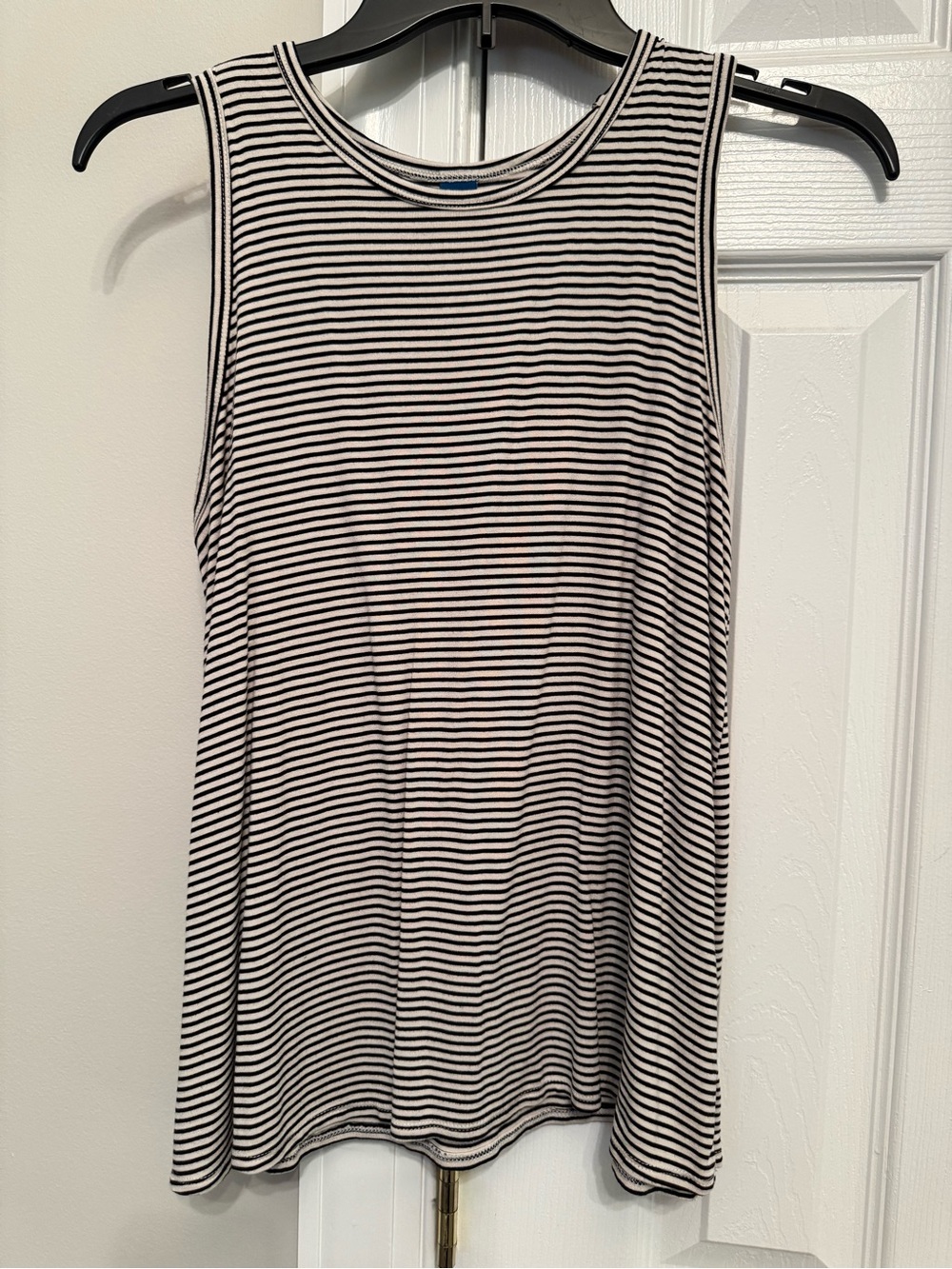 Set of 4 Old Navy Luxe Tanks